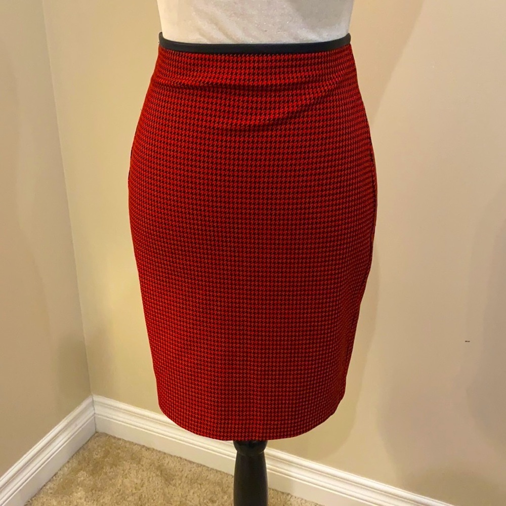Express houndstooth red and black pencil skirt